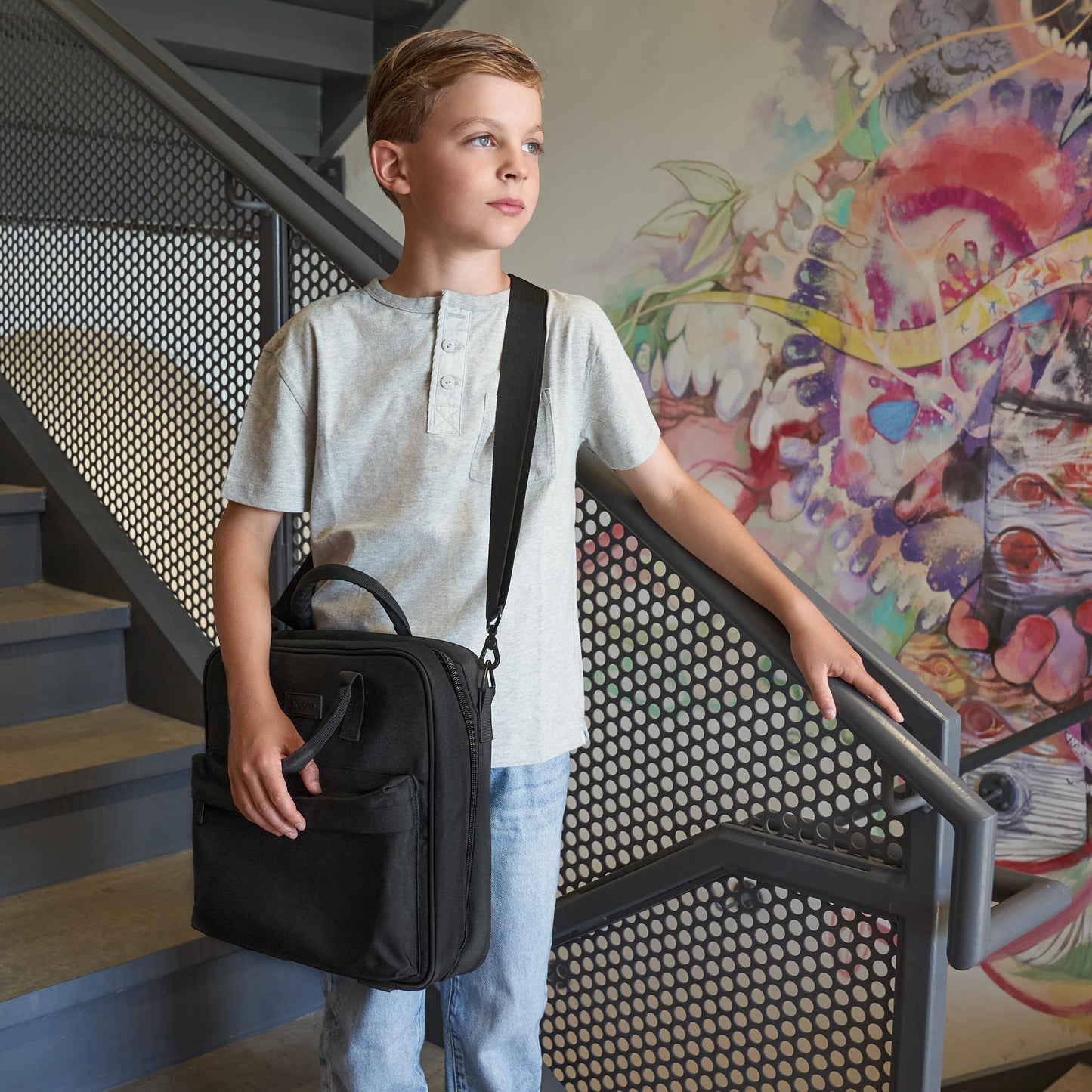 Sturdy 3 Ring Zipper Binder With Shoulder Strap For School - Beautiful 2 Inch Zip Up Binder with Extra Pockets Holds 500 Sheets, Books & Laptop - Easy to Carry Trapper Keeper Made Of Premium Fabrics