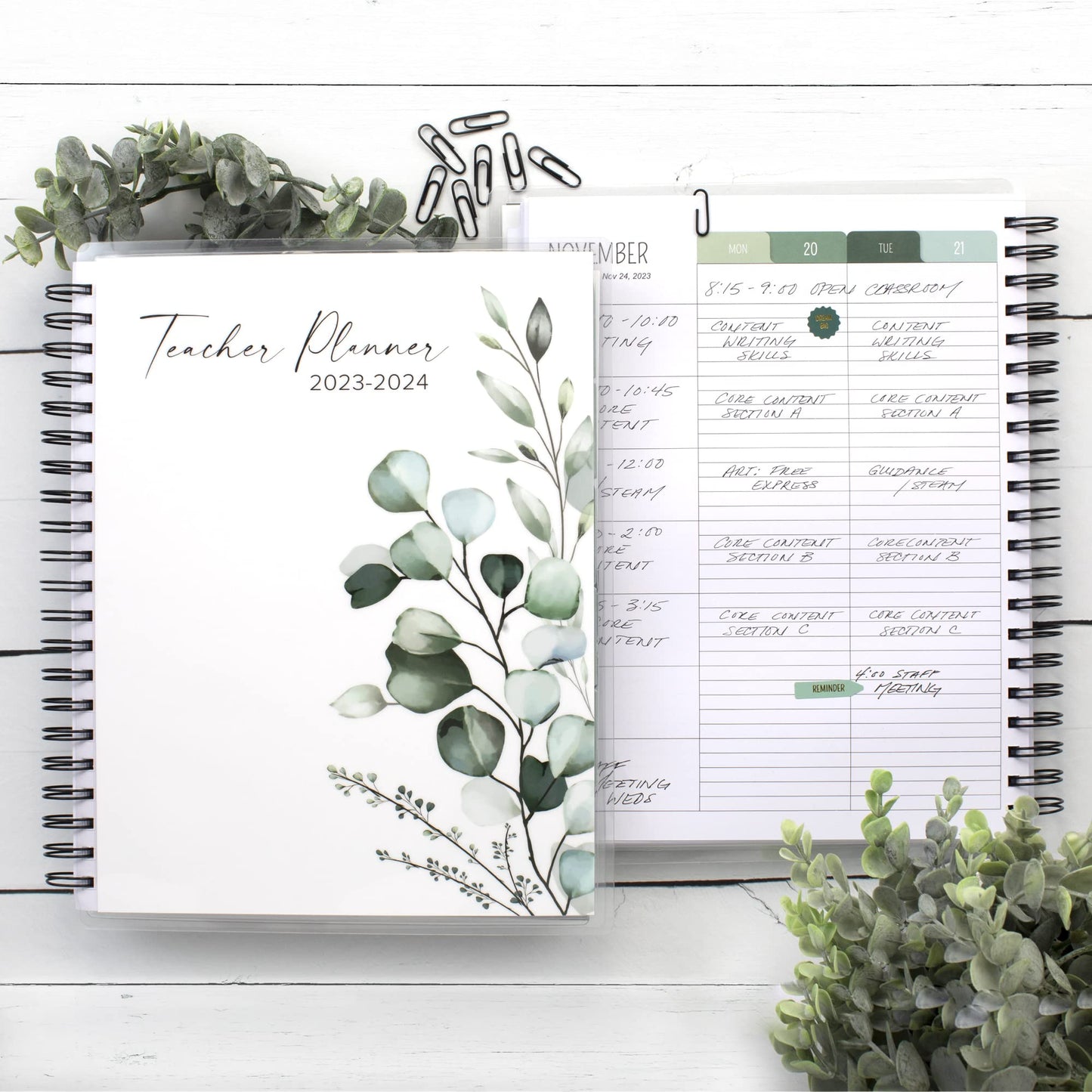 Simplified Teacher Planner For The 2022-2023 Academic School Year - Your All Inclusive 8.5"x11" Lesson Plan Book - Easily Organize Your Daily, Weekly and Monthly Classroom Schedule