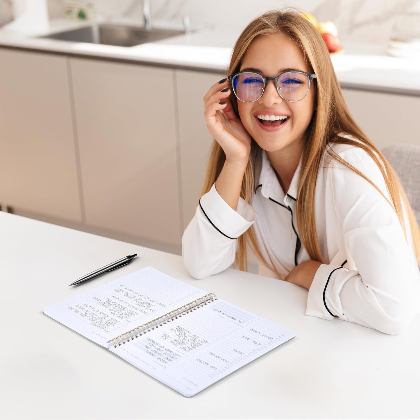 Beautiful Daily Planner And Notebook With Hourly Schedule - Aesthetic Spiral To do List Notepad to Easily Organize Your Work Tasks And Appointments - The Perfect Office Supplies For Women