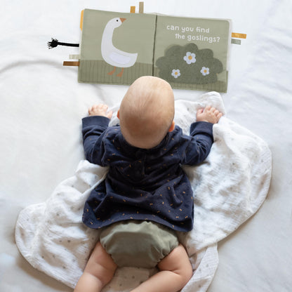 Soft Baby Book with Touch and Feel Pages - Cute Sensory Book for Babies 0-6, 6-12 & 12-18 Months with Mirror & Crinkle Paper - The Perfect Christmas Toy for Baby Showers Or as a Newborn/Infant Gift
