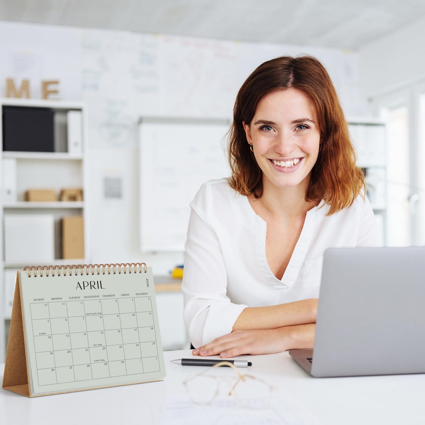 Aesthetic Desk Calendar 2026 - Runs until December 2026 - Beautiful Small Flip Desktop Calendar for Easy Organizing