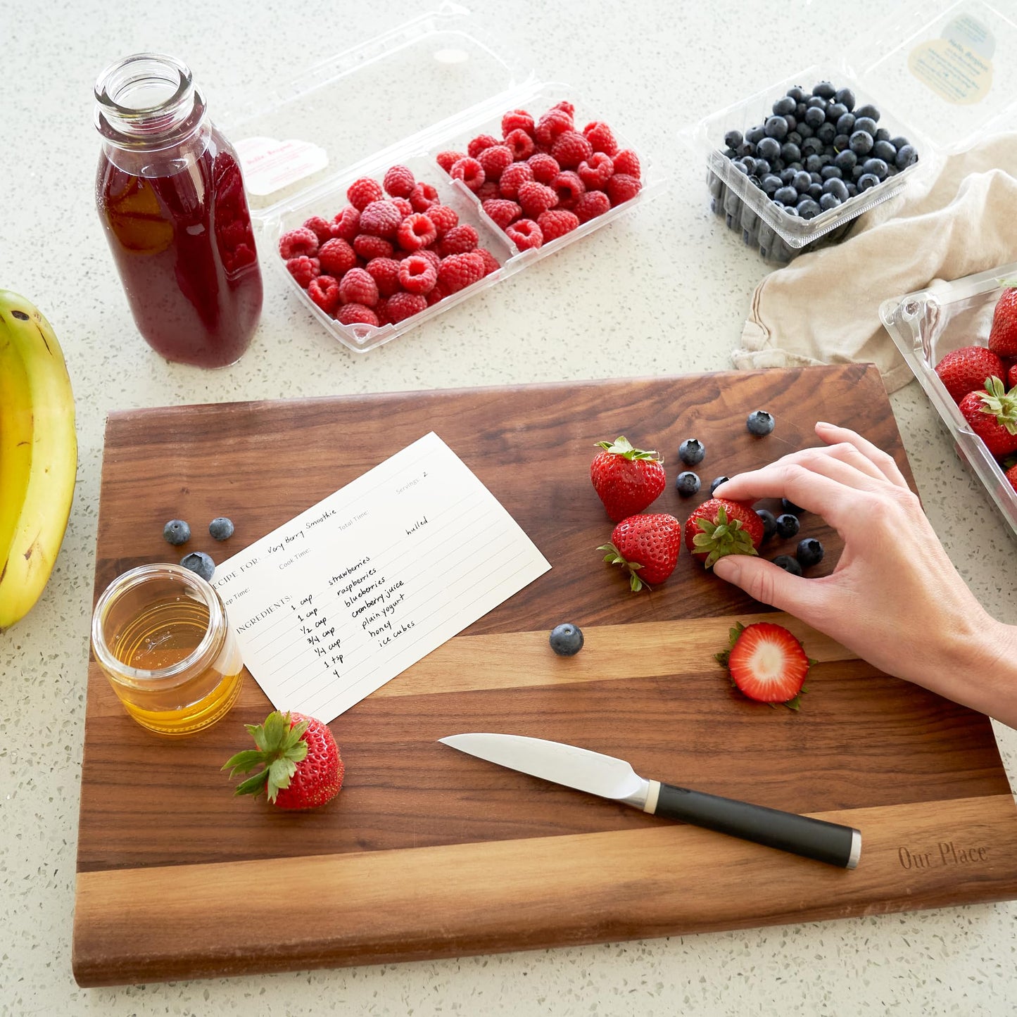 Beautiful Linen Recipe Box Set - Incl. 50x 4x6 inch Recipe Cards and Matching Dividers to Easily Organize Up to 250 Recipes - A Sturdy Card Holder And Great Gift that Perfectly Fits into Any Kitchen