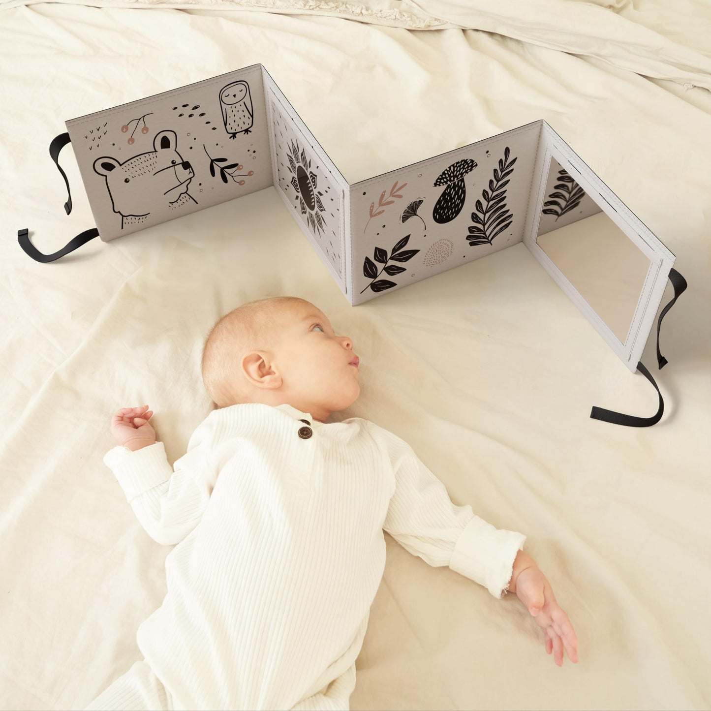 Soft Tummy Time Book w/ Stimulating Baby Safe Mirror - Fun Black and White Montessori Toy w/ Crinkle Filling & 20 High Contrast Designs - Perfect Newborn Toy For Safe and Early Infant Development