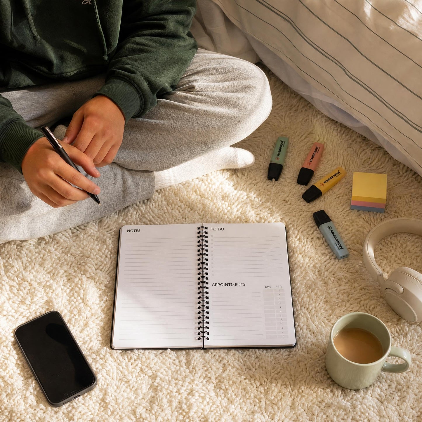Aesthetic 2027 Student Planner To Stay Organized - A Beautiful 8.5" x 6.1" Planner for Middle and High School Students with Weekly & Monthly Spreads For The 26-27 Academic Year