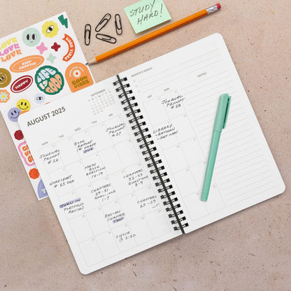 Aesthetic 2025-2026 Student Planner To Stay Organized - A Beautiful 8.5" x 5.5" Planner for Middle and High School Students with Weekly & Monthly Spreads For The 25-26 Academic Year